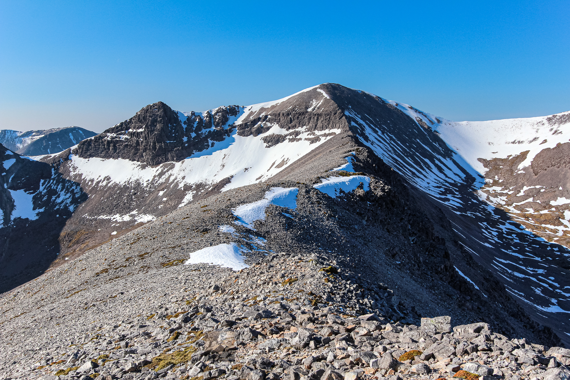 The A' Cheir Ghorm ridge to point 869m from Am Bathaich, Northern Sutherland